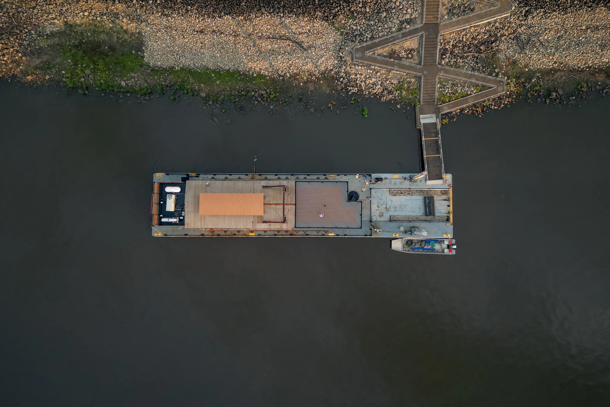 Copy of LL&W Barge Party-40